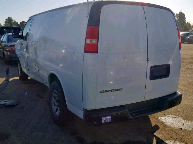 1GCFG15X491182746 - 2009 CHEVROLET EXPRESS G1 WHITE photo 3