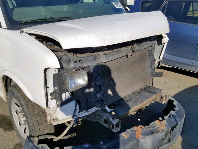 1GCFG15X491182746 - 2009 CHEVROLET EXPRESS G1 WHITE photo 9