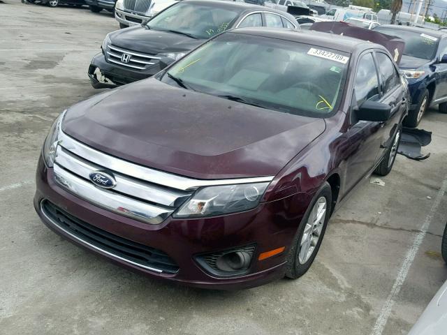 3FAHP0GAXCR321809 - 2012 FORD FUSION S MAROON photo 2