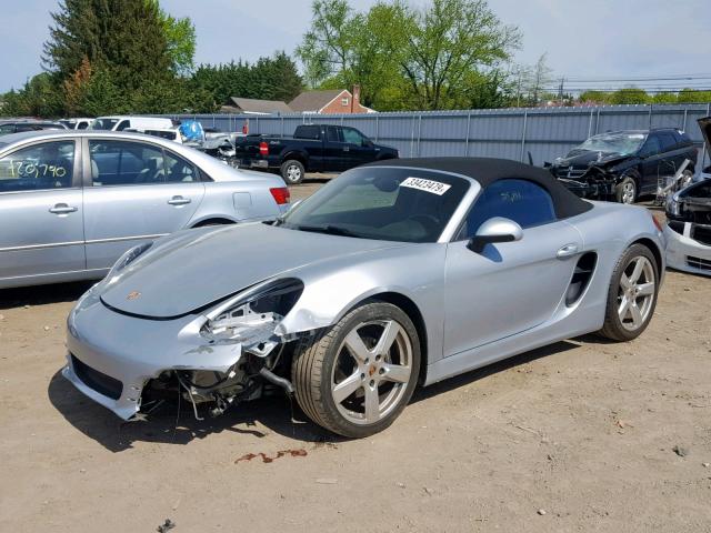 WP0CA2A80ES120967 - 2014 PORSCHE BOXSTER SILVER photo 2