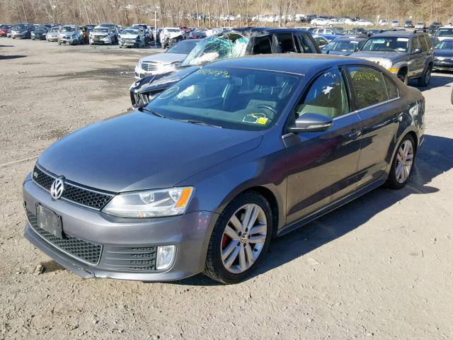 3VW4A7AJ3DM275201 - 2013 VOLKSWAGEN JETTA GLI GRAY photo 2