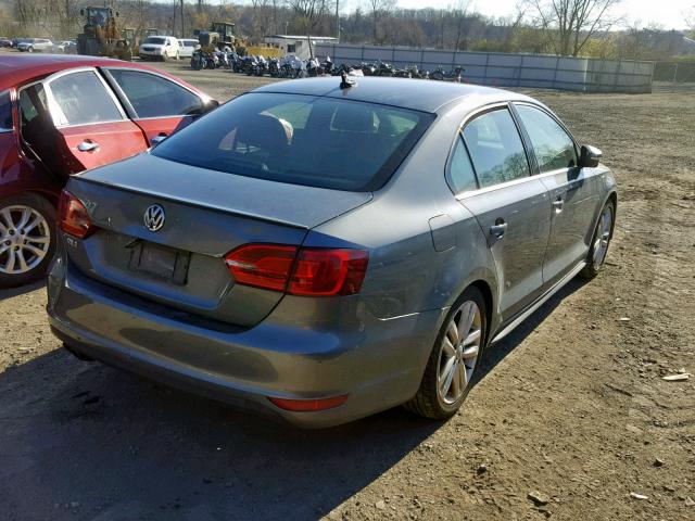 3VW4A7AJ3DM275201 - 2013 VOLKSWAGEN JETTA GLI GRAY photo 4