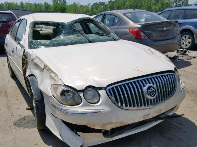 2G4WD582481215541 - 2008 BUICK LACROSSE C WHITE photo 1