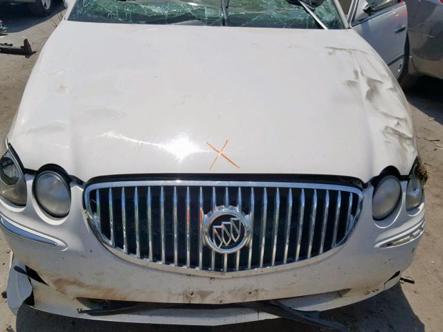 2G4WD582481215541 - 2008 BUICK LACROSSE C WHITE photo 7