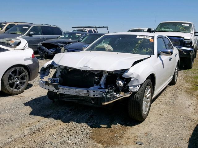 2C3CCAAG8EH377477 - 2014 CHRYSLER 300 WHITE photo 2