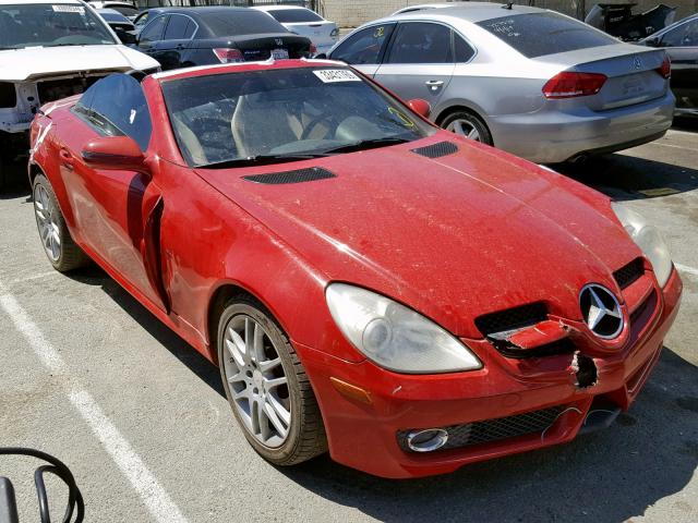 WDBWK54F19F189945 - 2009 MERCEDES-BENZ SLK 300 RED photo 1