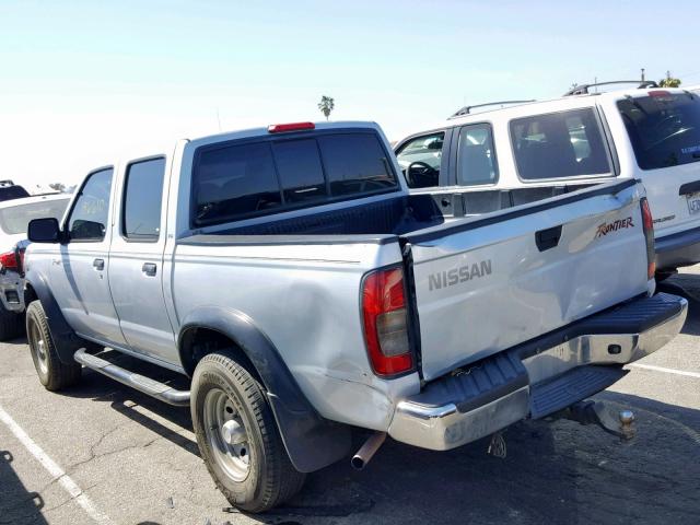 1N6ED27Y9YC354950 - 2000 NISSAN FRONTIER C SILVER photo 3