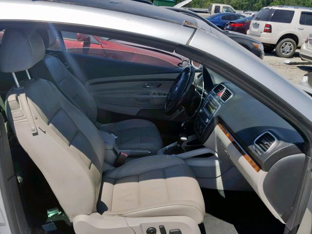 WVWFA71F88V001530 - 2008 VOLKSWAGEN EOS LUX 银色 照片 5