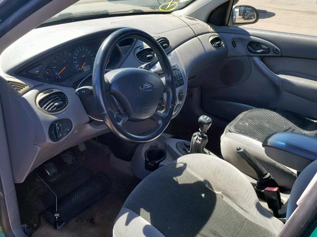 3FAFP37342R156087 - 2002 FORD FOCUS ZX5 GREEN photo 9