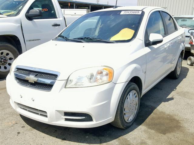 KL1TD56E69B314178 - 2009 CHEVROLET AVEO LS WHITE photo 2