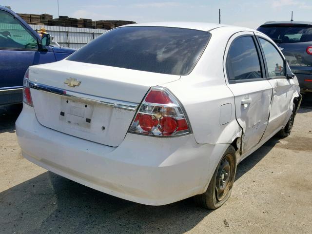 KL1TD56E69B314178 - 2009 CHEVROLET AVEO LS WHITE photo 4