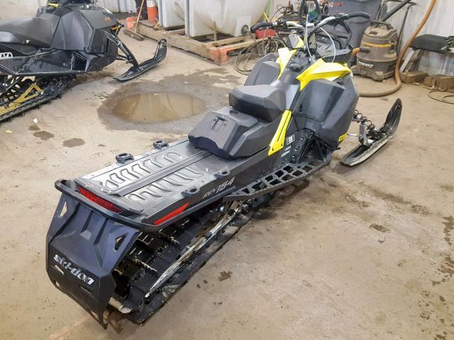 2BPSCEHA2HV000083 - 2017 SKI DOO SUMMIT SP BLACK photo 4