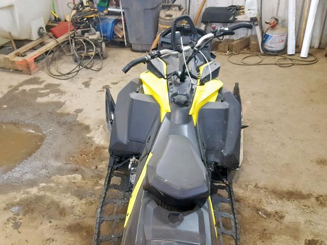 2BPSCEHA2HV000083 - 2017 SKI DOO SUMMIT SP BLACK photo 5