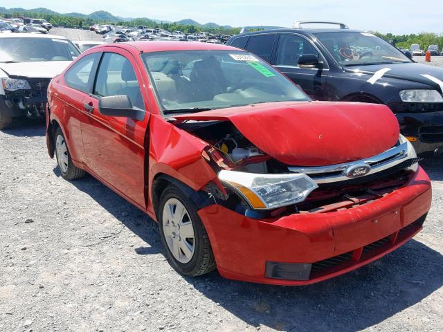 1FAHP32N68W128038 - 2008 FORD FOCUS S/SE RED photo 1