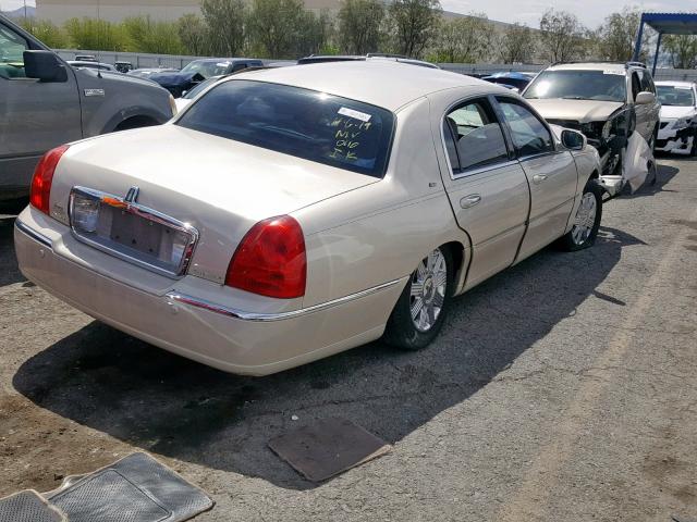 1LNHM83WX3Y645147 - 2003 LINCOLN TOWN CAR C BEIGE photo 4