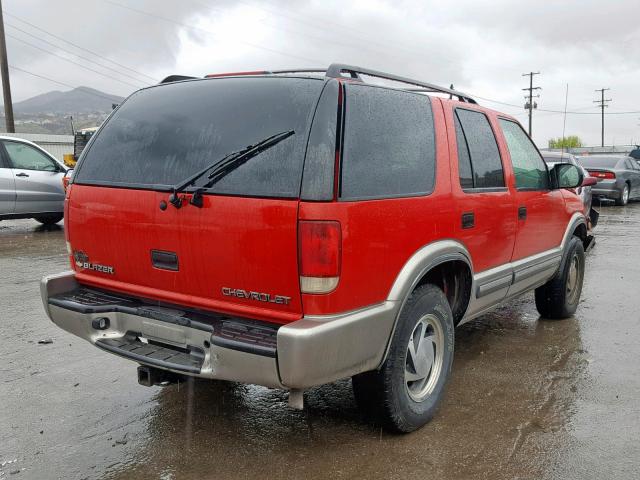 1GNDT13W9Y2154566 - 2000 CHEVROLET BLAZER RED photo 4