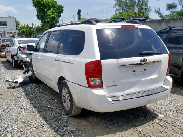 KNDMG4C7XC6454058 - 2012 KIA SEDONA LX WHITE photo 3