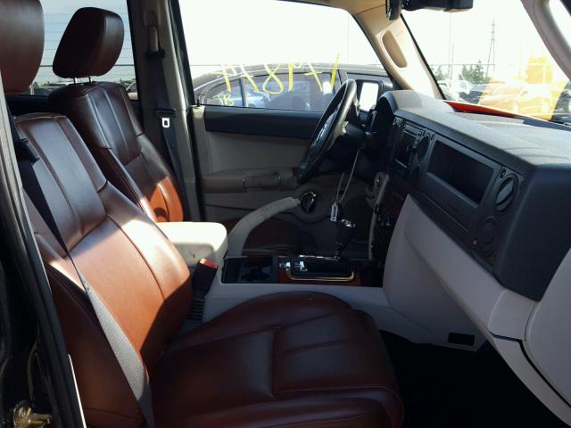 1J8HG58206C258682 - 2006 JEEP COMMANDER BLACK photo 5