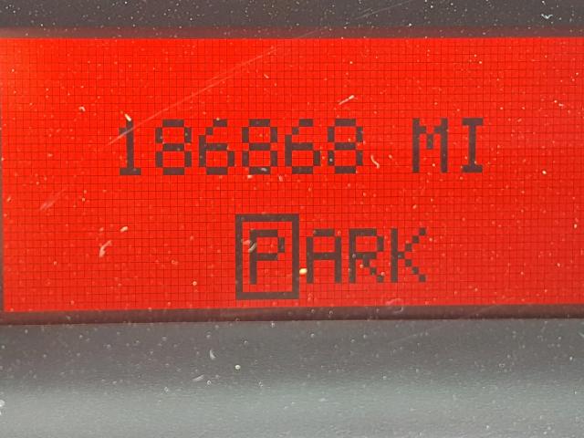 2G2WP522651264177 - 2005 PONTIAC GRAND PRIX WHITE photo 8