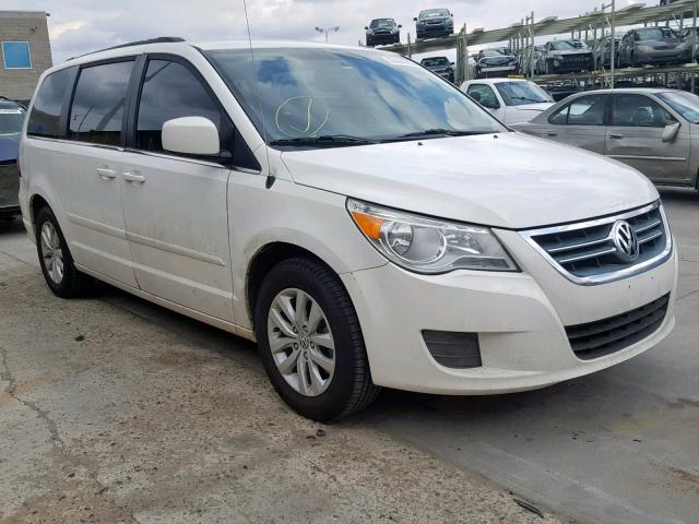 2C4RVABG9CR217713 - 2012 VOLKSWAGEN ROUTAN SE WHITE photo 1