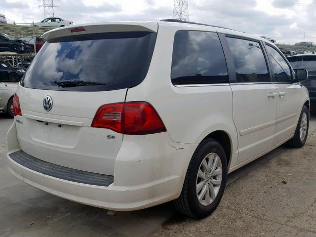 2C4RVABG9CR217713 - 2012 VOLKSWAGEN ROUTAN SE WHITE photo 4