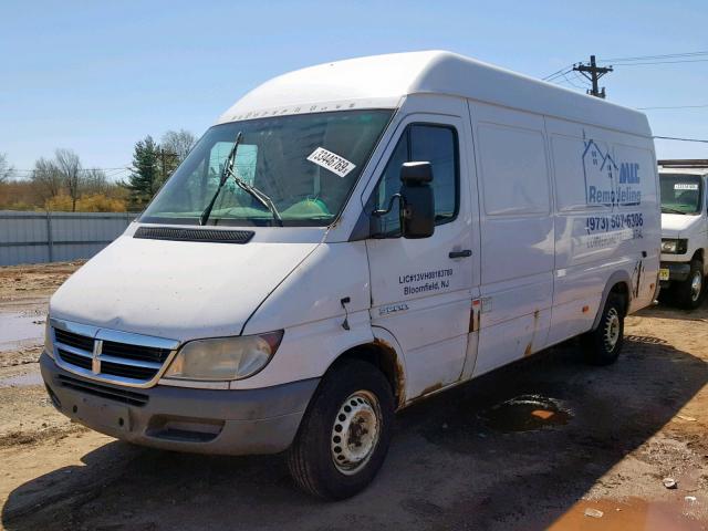 WD0PD744055800498 - 2005 DODGE SPRINTER 2 WHITE photo 2