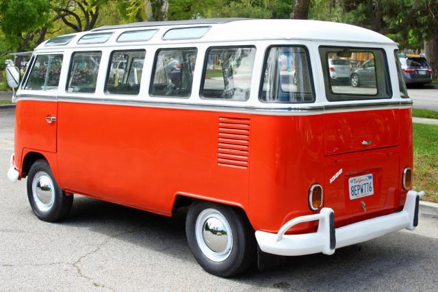 231B195594 - 1970 VOLKSWAGEN BUS RED photo 3