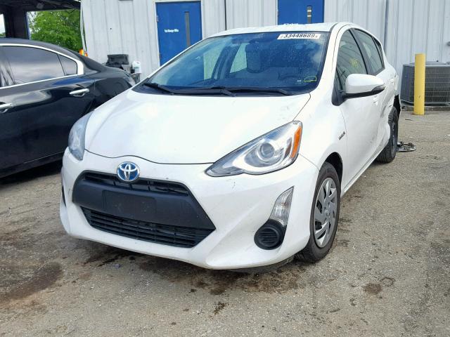 JTDKDTB31F1579573 - 2015 TOYOTA PRIUS C WHITE photo 2