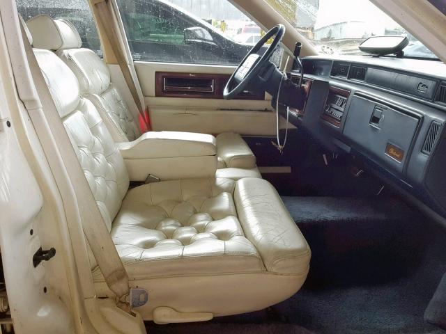 1G6CB53B4M4241773 - 1991 CADILLAC FLEETWOOD WHITE photo 5