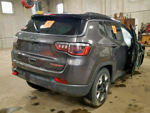 3C4NJDDB5JT211902 - 2018 JEEP COMPASS TR CHARCOAL photo 4