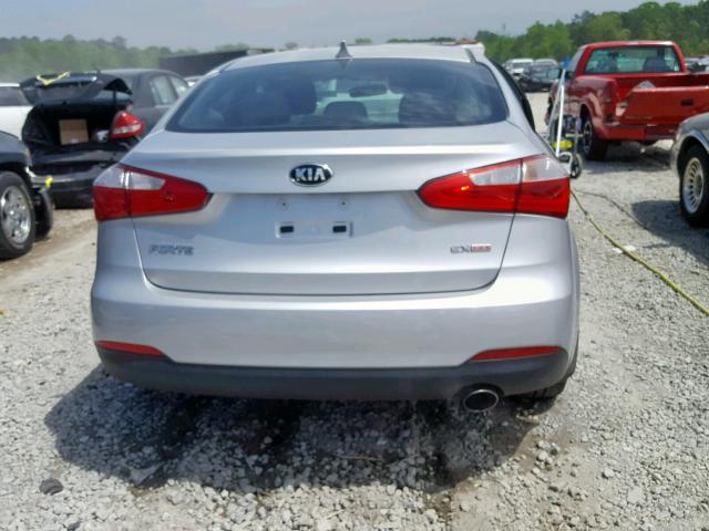 KNAFX4A85F5333319 - 2015 KIA FORTE EX SILVER photo 9