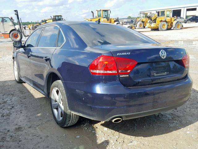 1VWBH7A33DC122453 - 2013 VOLKSWAGEN PASSAT SE BLUE photo 3