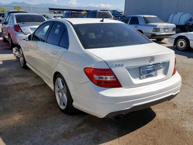 WDDGF4HB7CA660311 - 2012 MERCEDES-BENZ C 250 WHITE photo 3