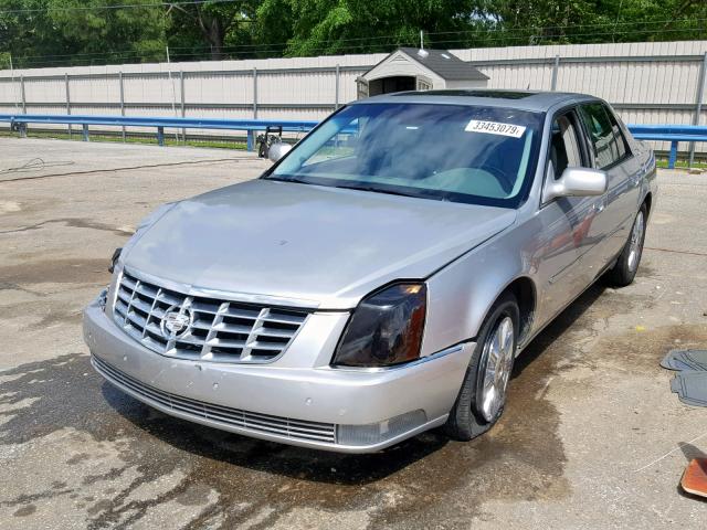 1G6KD57Y27U214483 - 2007 CADILLAC DTS SILVER photo 2