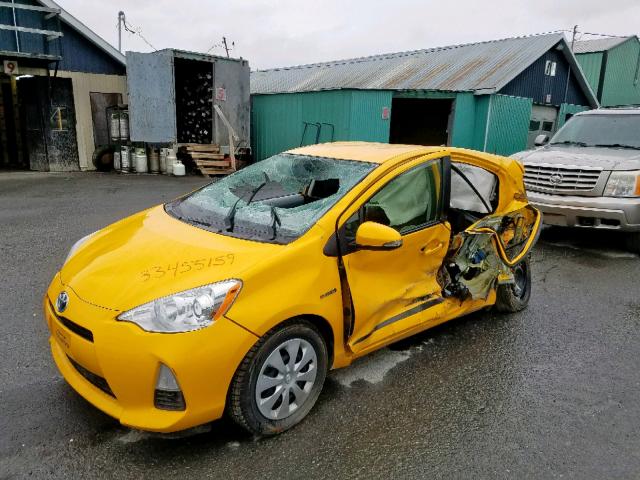 JTDKDTB30E1082156 - 2014 TOYOTA PRIUS C YELLOW photo 2