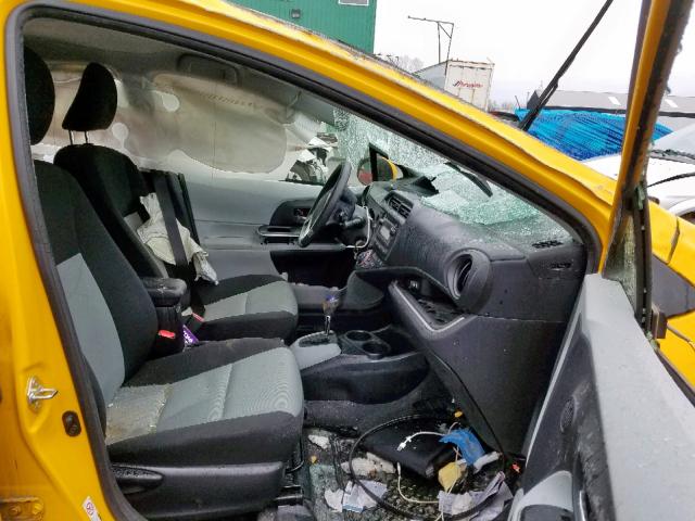 JTDKDTB30E1082156 - 2014 TOYOTA PRIUS C YELLOW photo 5