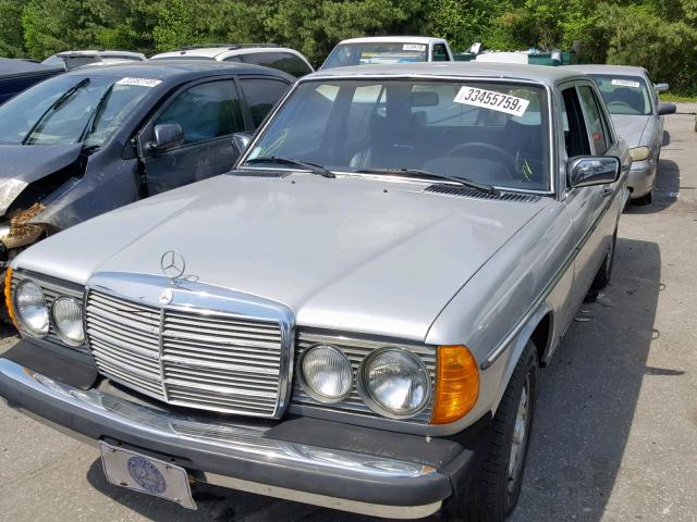 12313012078242 - 1978 MERCEDES-BENZ 300D SILVER photo 2