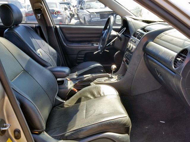 JTHBD192840090395 - 2004 LEXUS IS 300 SILVER photo 5