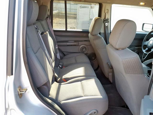 1J8HH48K26C233788 - 2006 JEEP COMMANDER SILVER photo 6