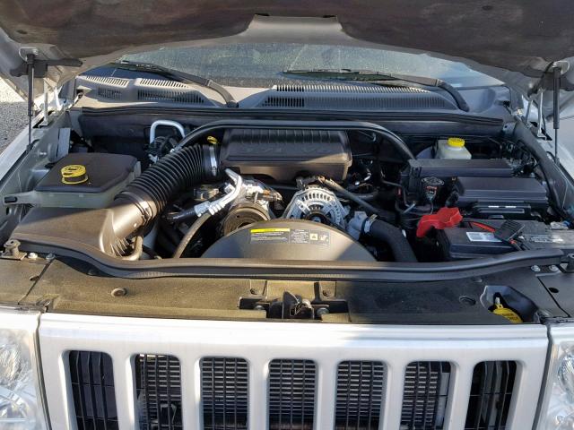 1J8HH48K26C233788 - 2006 JEEP COMMANDER SILVER photo 7