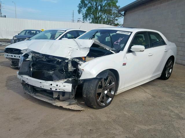 2C3CCAFJ5CH800985 - 2012 CHRYSLER 300 SRT-8 WHITE photo 2