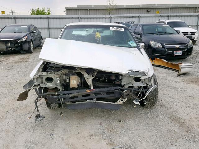 1LNLM81W5PY743652 - 1993 LINCOLN TOWN CAR E WHITE photo 9