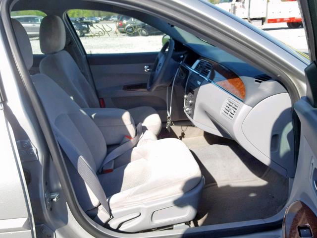 2G4WC532451274093 - 2005 BUICK LACROSSE C SILVER photo 5