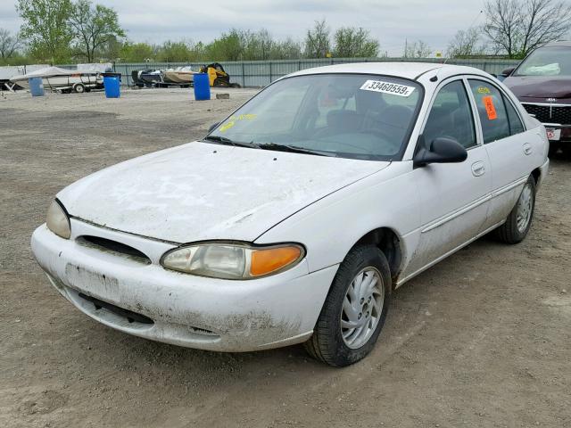 1FAFP13P6XW132715 - 1999 FORD ESCORT SE WHITE photo 2