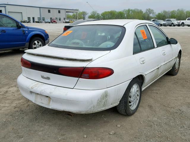 1FAFP13P6XW132715 - 1999 FORD ESCORT SE WHITE photo 4