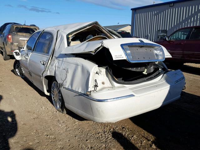 1LNHM83V36Y646300 - 2006 LINCOLN TOWN CAR D WHITE photo 3