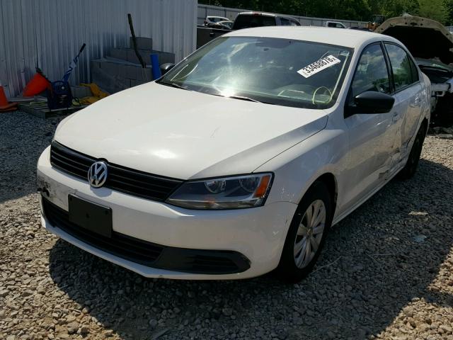 3VW2K7AJ6EM377243 - 2014 VOLKSWAGEN JETTA BASE WHITE photo 2