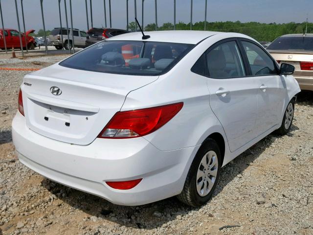 KMHCT4AEXHU292875 - 2017 HYUNDAI ACCENT SE WHITE photo 4