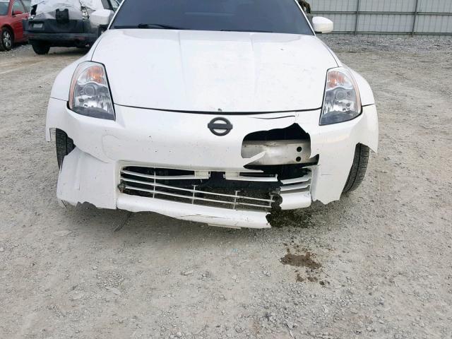 JN1AZ34D44T153528 - 2004 NISSAN 350Z COUPE WHITE photo 9