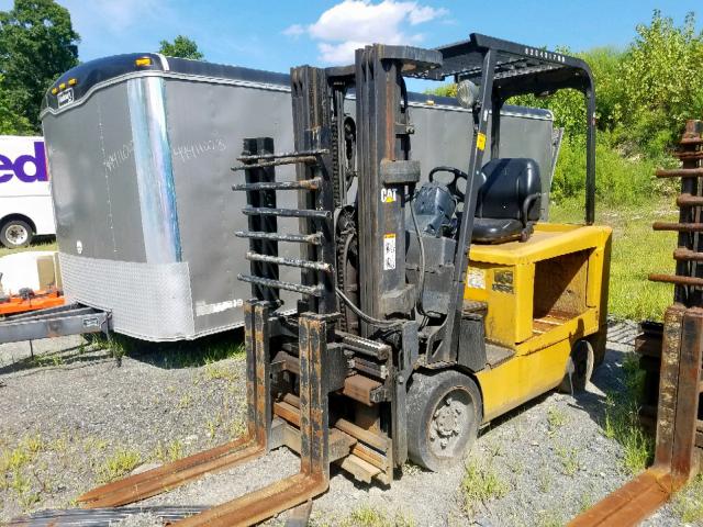 0000000A3EC340367 - 2002 CATE FORKLIFT YELLOW photo 2